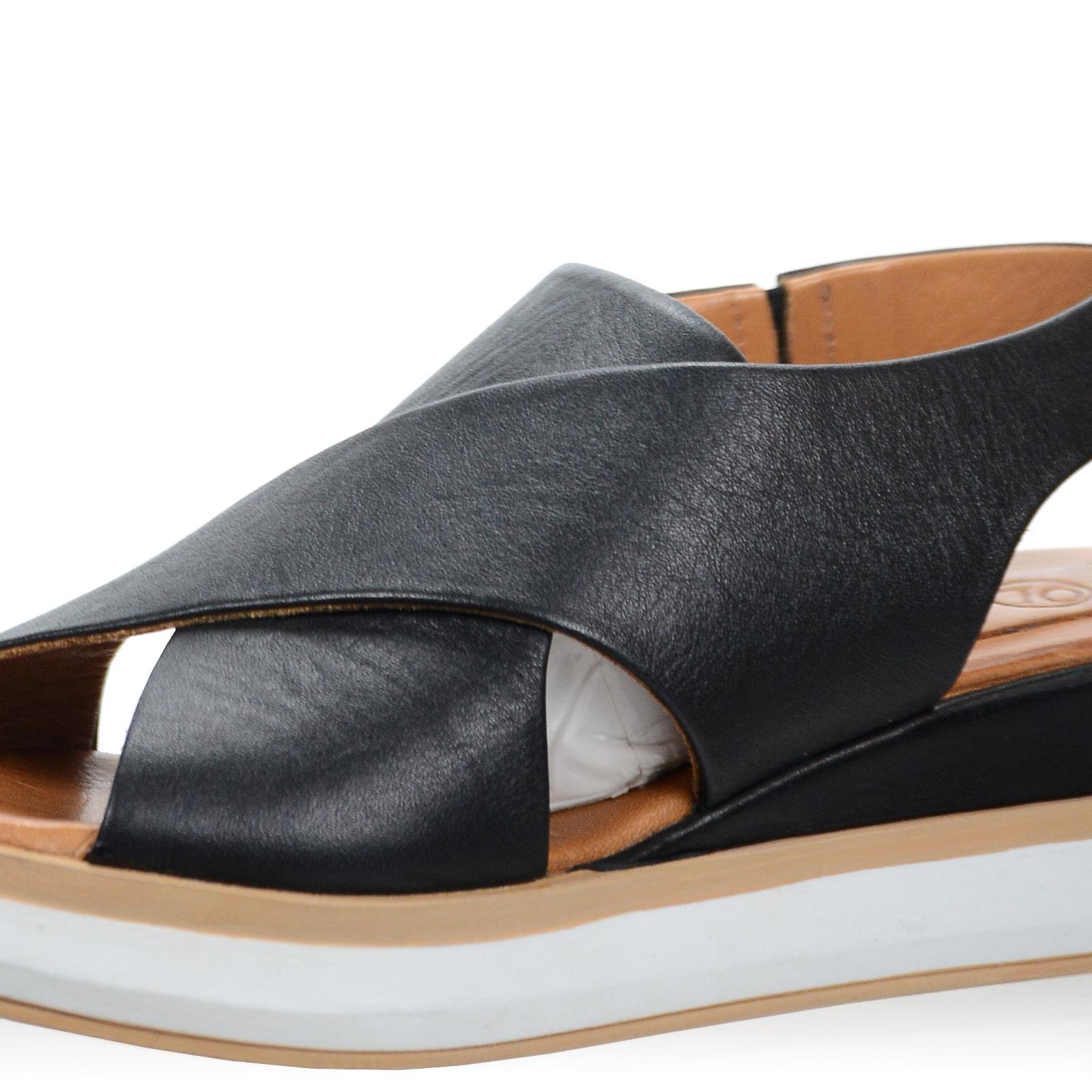 OLIVIA SHOES čierne pohodlné sandlále